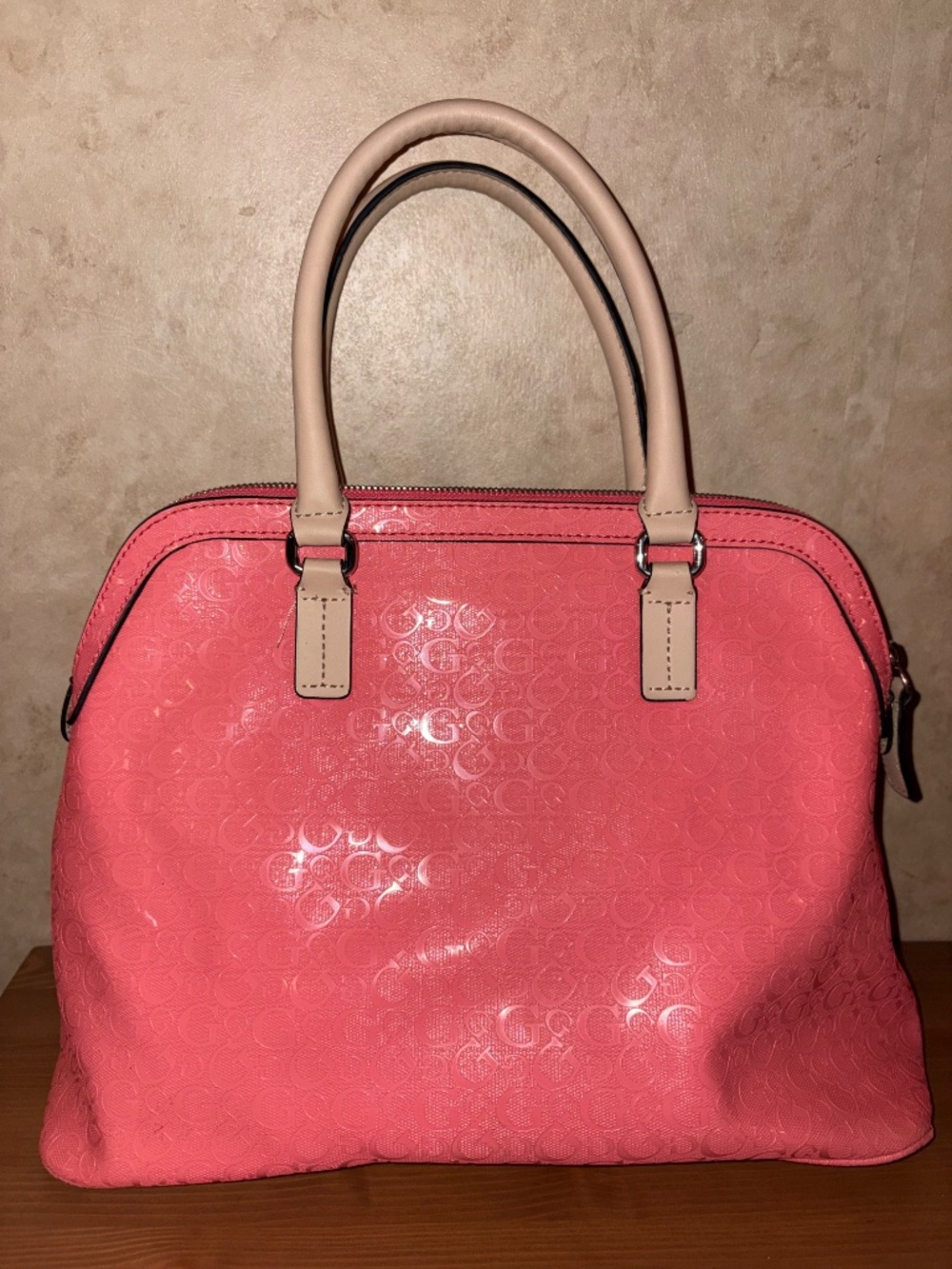 Guess - Picture 2 of 3